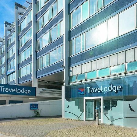 トラベロッジ ロンドン テディントン エクステリア 写真